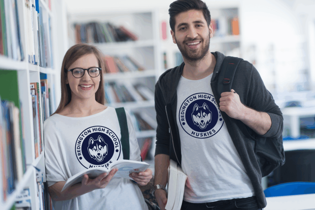 Modeling customized school t-shirts